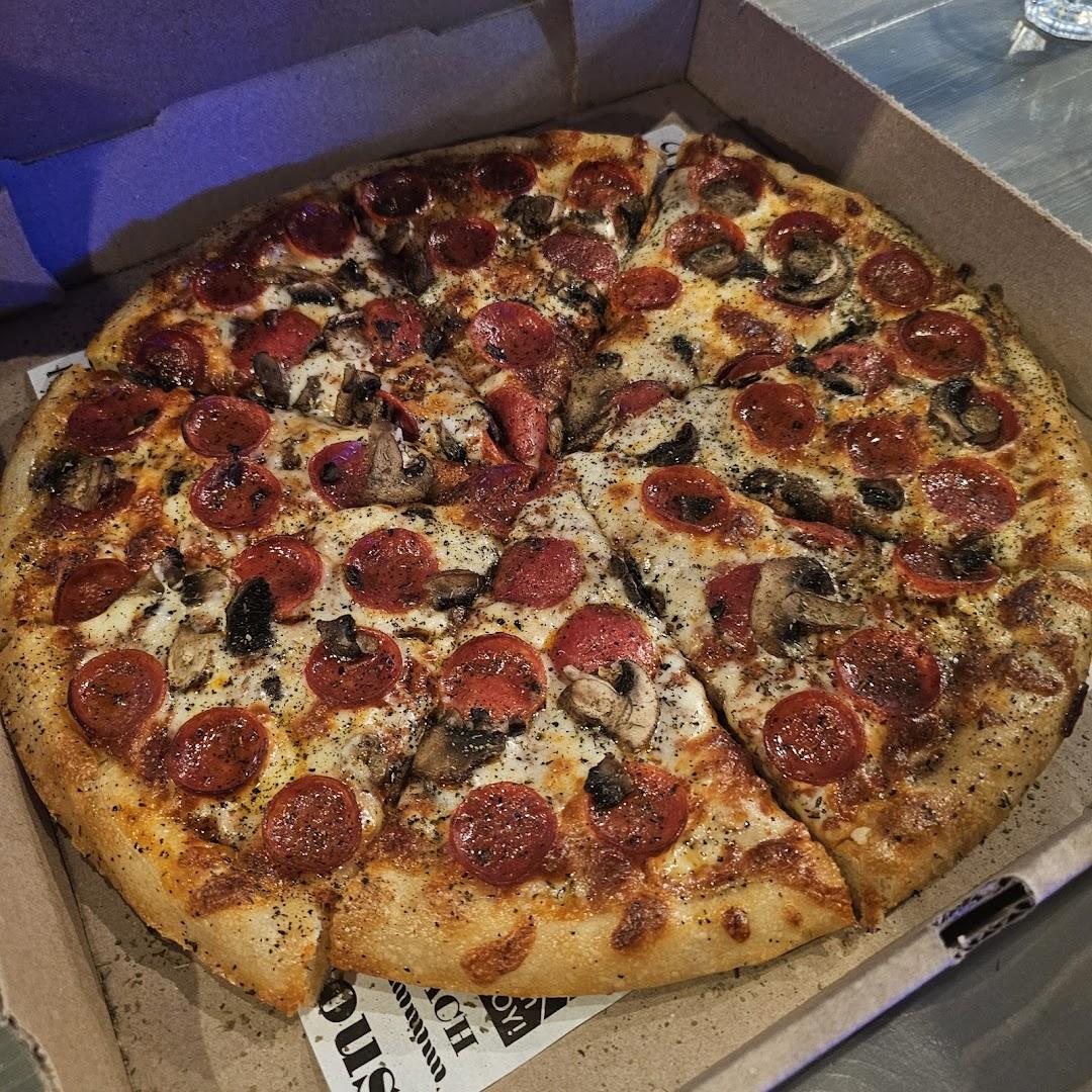 Harters 6th Street Pizza and Wings